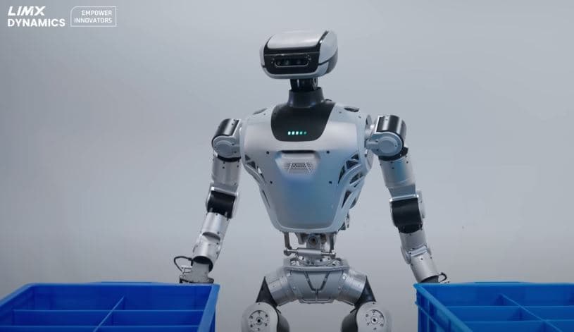 LimX's Oli Robot Demonstrates Autonomous Unboxing and Boot-Up via 31-DoF System