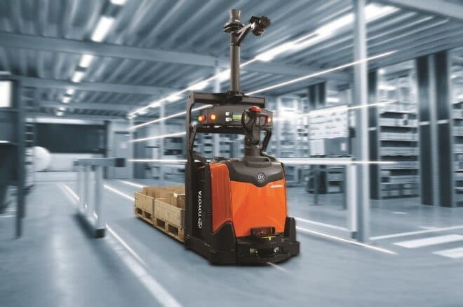 Driverless Forklift at Costco Warehouse Shows Autonomous Logistics Progress